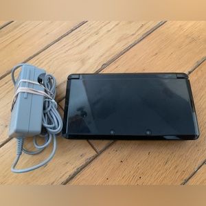 Black Nintendo 3DS